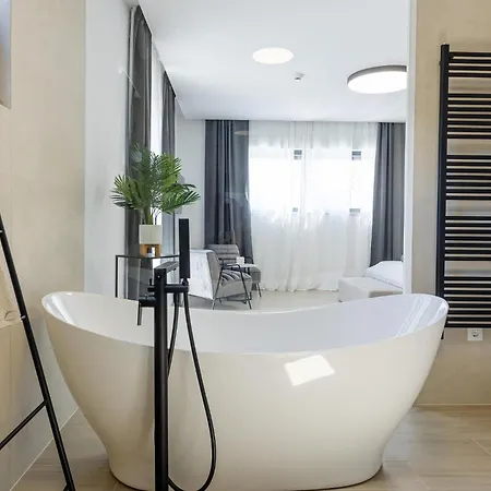 Awesome Home In Kastel Stari With Sauna
