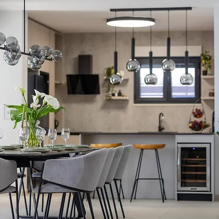 Awesome In With Kitchen * Kaštel Stari