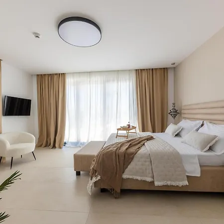 Tatil Evi Awesome Home In Kastel Stari With Sauna Kaštel Stari
