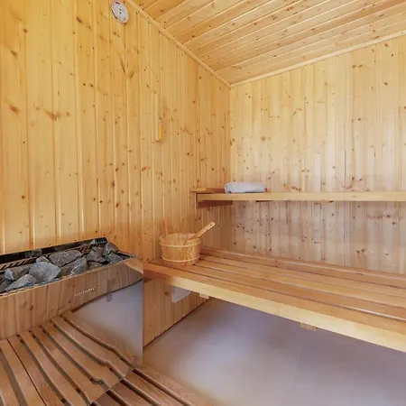 Tatil Evi Awesome Home In Kastel Stari With Sauna