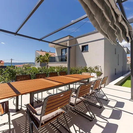Awesome Home In Kastel Stari With Sauna Tatil Evi